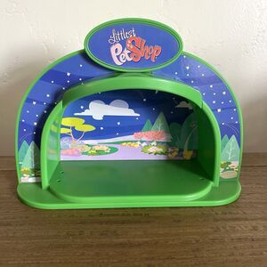 2007 Littlest Pet Shop Light Up Diorama Cozy Campfire Camping Playset EUC Works!